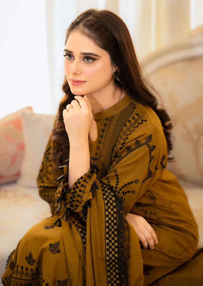 URGE 3PC IN WINTER DHANAK FABRIC